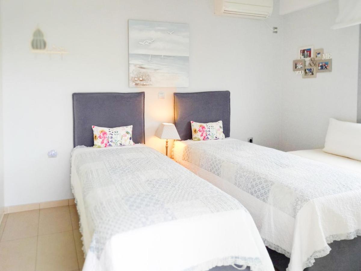 Elegant New Maisonette Near The Sea Aegina Екстериор снимка